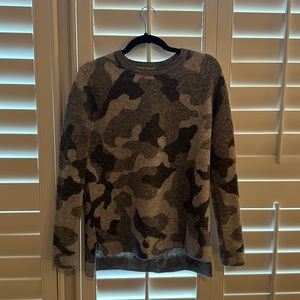 Gray camo Athleta sweater